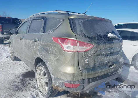 2013 Ford Escape Titanium z USA, uszkodzony, nr VIN 1FMCU0J90DUC43431